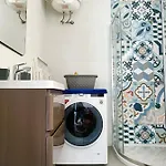 Two Bedroom Loft With Outdoor Area, Served With Lift 아파트