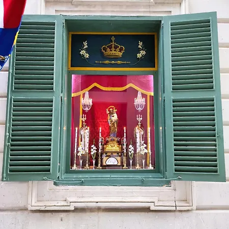 Apartment Two Bedroom Loft With Outdoor Area, Served With Lift *