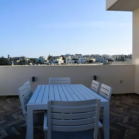 Two Bedroom Loft With Outdoor Area, Served With Lift