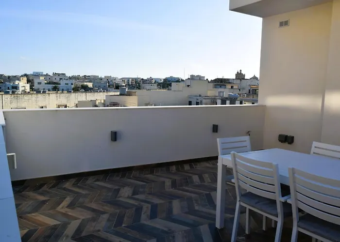 Two Bedroom Loft With Outdoor Area, Served With Lift