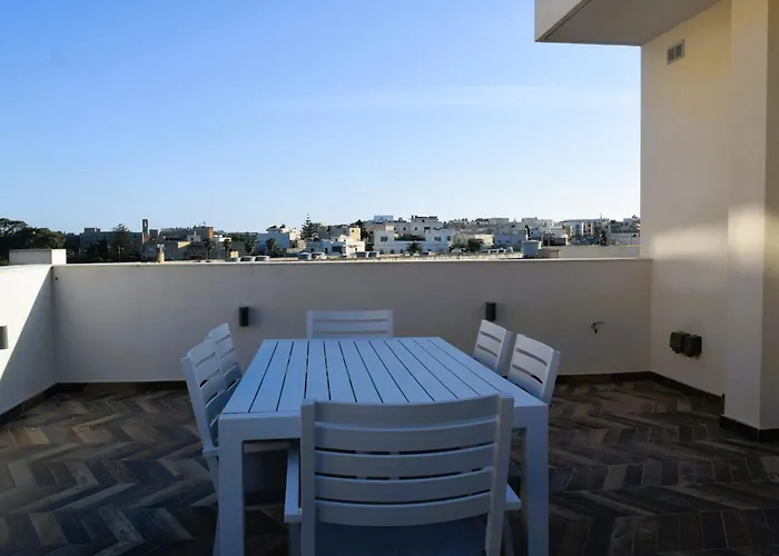 Two Bedroom Loft With Outdoor Area, Served With Lift